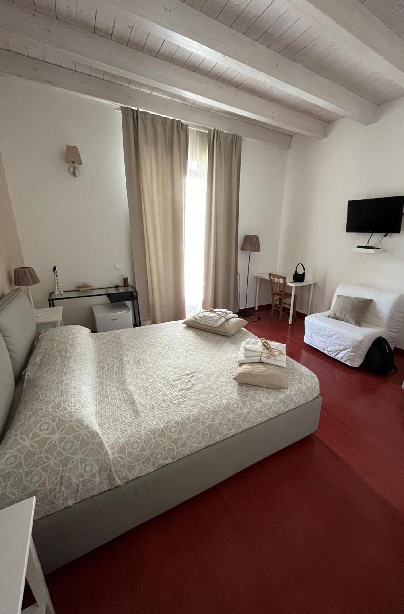 Yhomisus Bed and Breakfast Comiso Exteriör bild