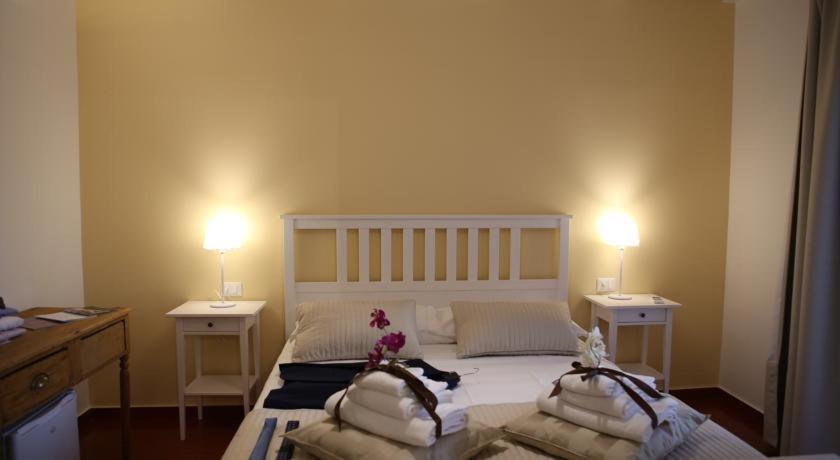 Yhomisus Bed and Breakfast Comiso Exteriör bild